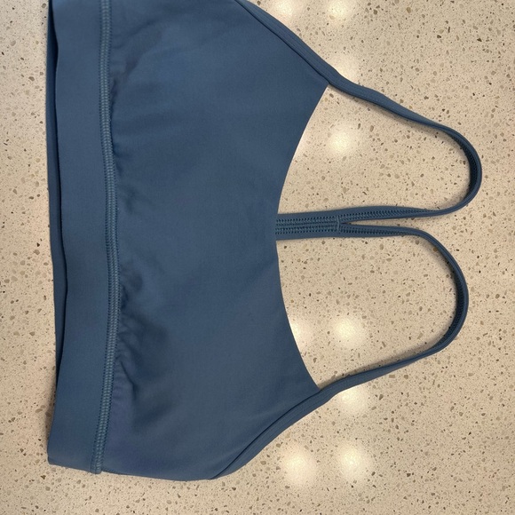 Lululemon Flow Y Bra Nulu Light Support A-C Cups - Picture 3 of 3